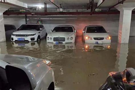 人工降雨意外引发暴雨，迪拜全城大面积积水