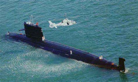 中国海军092“夏”级战略核潜艇 05910-1/144系列-小号手 TRUMPETER