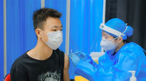 湖北省疾控中心呼吁：18岁以上人群尽快接种新冠疫苗加强针 -湖北省卫生健康委员会