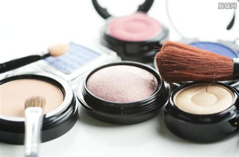 女性美妆市场消费人群调查分析_化妆品