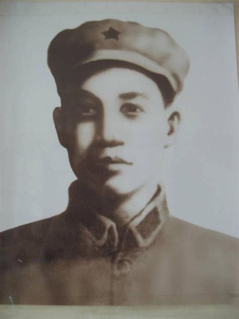 他是红军最年轻师长，用两个字形容他威猛，抗战战绩小，授何军衔|李天佑|师长|红军_新浪新闻