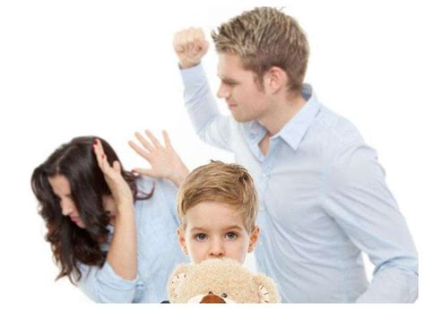 父母家庭暴力对孩子的心理影响-孩子遭受父母的家庭暴力心理会有什么影响 - 见闻坊