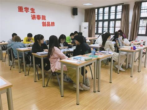 我校商务韩语专业与上海韩国学校开展韩语课堂互助学习活动