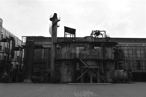 废弃破旧的工厂厂房外观高清图片下载-正版图片500574348-摄图网