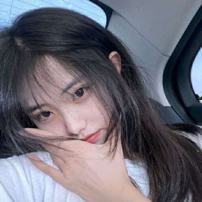 温柔女生头像压抑