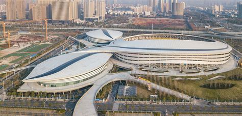 【掌柜点评】武汉五环体育中心投入使用 东西湖区域再迎利好__凤凰网