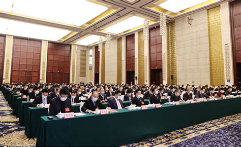 省委经济工作会议在汉举行 - 湖北省人民政府门户网站