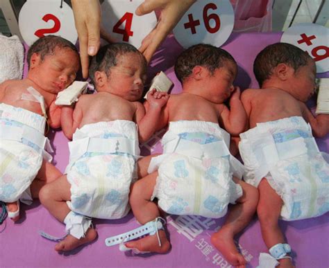 如何科学护理多胞胎宝宝