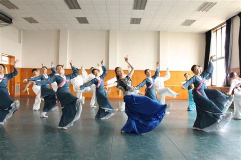 上海戏剧学院舞蹈学院中国舞14级舞蹈课堂纪实第二组 - 舞蹈图片 - Powered by Discuz!