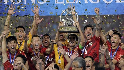 【视频】从亚冠决赛到西班牙国家德比 昨晚是你的足球不眠夜吗？|界面新闻 · 体育