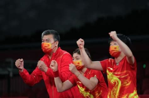 中国女乒兵不血刃战胜新加坡 半决赛将演中德之战_东方体育
