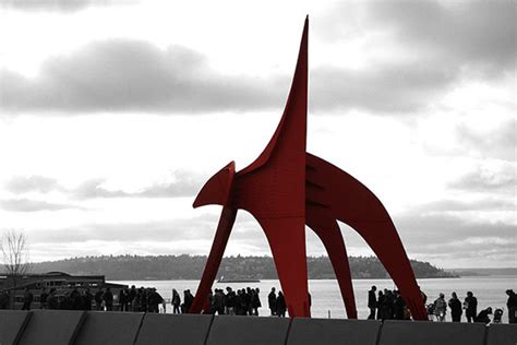 海口：赏雕塑忆党史——红色主题雕塑展受青睐_图片频道_海南新闻中心_海南在线_海南一家