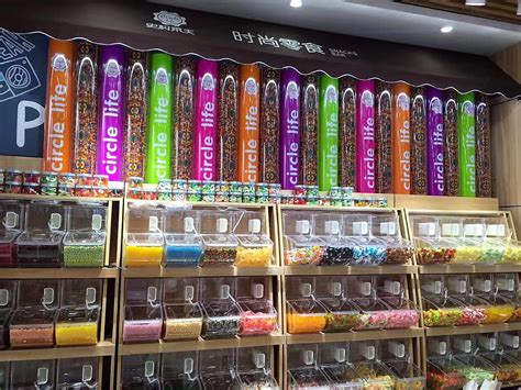2022圣淘沙 Candylicious糖果店据说是世界上最大的糖果店，店内有5000多种糖果，缤纷多..._Candylicious糖果店 ...