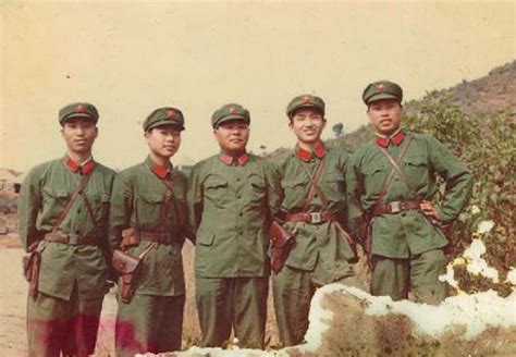 78年127师对越备战，半数战士入伍未满六个月，张万年临战特训