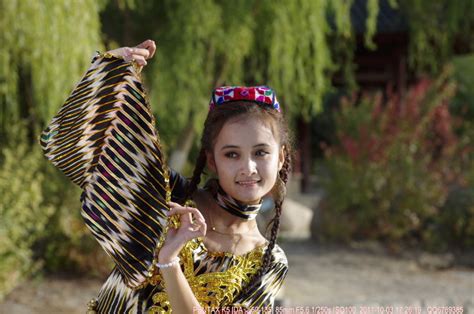 【维族女孩摄影图片】新疆。伊犁人像摄影_笑逐颜开123_太平洋电脑网摄影部落