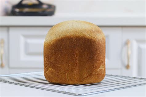 【用烤箱自己做面包--手工牛奶吐司面包的做法步骤图】佟小鹤_下厨房