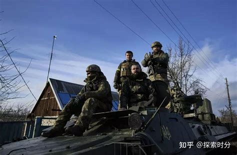 战火下的哈尔科夫 坚守阵地的乌克兰士兵|哈尔科夫|乌克兰|士兵_新浪新闻