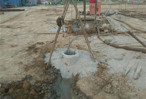 【给排水施工课堂】国外某工地的轻型井点降水和管道施工现场解析 - 土木在线
