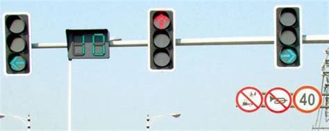 左转需要看红绿灯吗-有驾