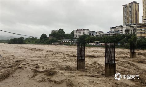 贺州昭平下起倾盆大雨-广西高清图片-中国天气网