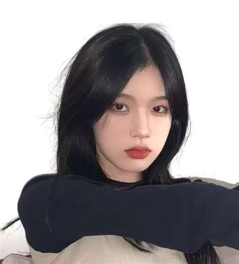 甜美女生头像白底