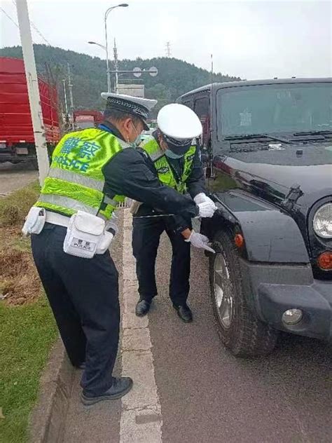 南充公安交警直属二大队积极推进道路交通事故快处工作_市州_四川法治报