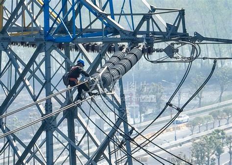 江苏泰州：电力线路升高改造确保高铁建设稳步推进_手机新浪网