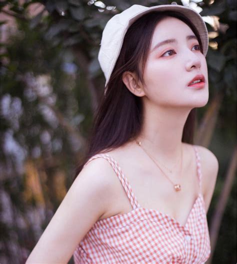 杨伊墨图片