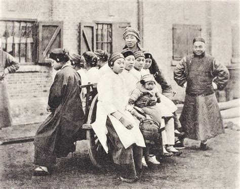 一组真实的清朝老照片，图9是曾国藩女儿的结婚照-天下老照片网
