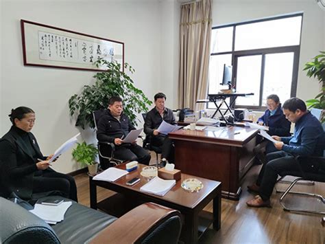 毛建桥代表党工委、管委会对调研组到经开区调研表示欢迎。
