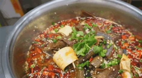 【家常毛血旺 Chongqing-Style Boiled Blood Curd的做法步骤图】外科医生的周末厨房_下厨房