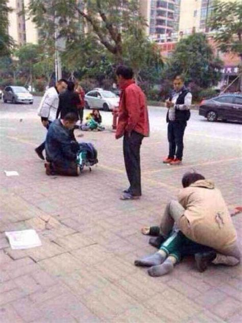 武汉市一建筑工地发生升降机坠落事故 多人遇难- 中国日报网