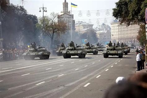 俄罗斯和乌克兰两国常规军事力量对比