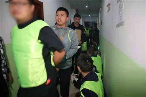 “上海一日游”野鸡团里的骗子抓到了！91人被抓获，系上海首例_法谭_新民网