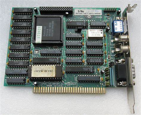 1984年，IBM推出了EGA 增强图形适配器，可在高达640x350的分辩率下达到16色