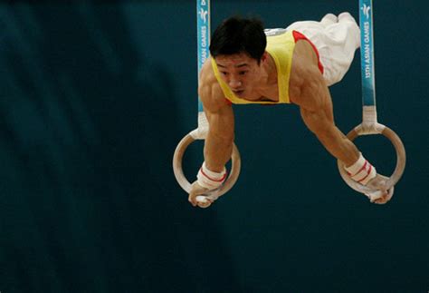 奥运会杨威的图片资料