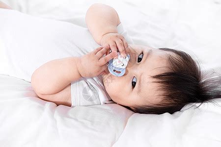 宝宝吸奶嘴有什么影响吗