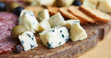 蓝纹奶酪怎么吃