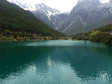 游云南蓝月谷朋友圈说说