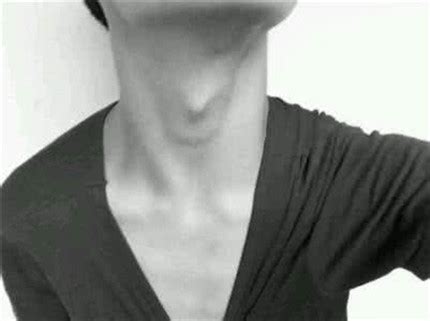 女生为什么会长喉结?