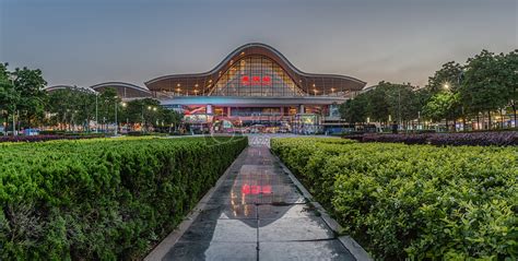 想知道: 武汉市 武汉高铁站 在哪