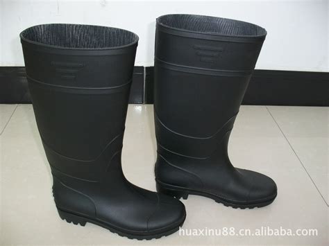 哪个品牌雨靴质量好耐用?