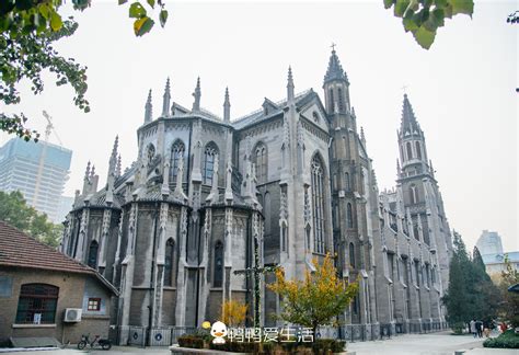 济南规模最大天主教堂，哥特式建筑震撼人心，低调鲜有游客知道