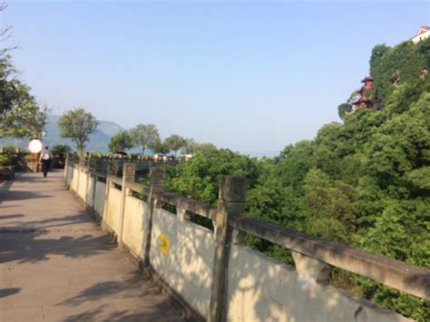 三峡“盆景”石宝寨