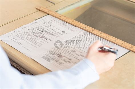 发试卷的前5分钟_写事的作文400字【精选9篇】