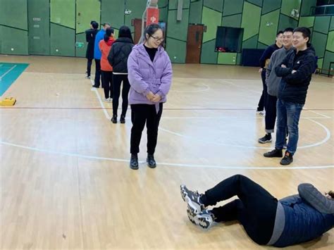 我来比划你来猜-玩游戏作文450字【精选4则】