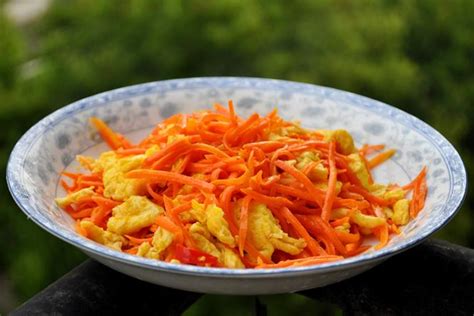 炒鸡蛋_小学作文300字(摘抄5篇)