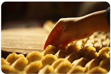 包饺子-关于春节的作文300字（共计9篇）