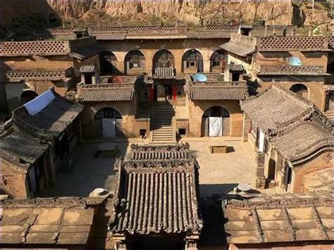 陕北罕见的城堡式窑洞庄园，设计工艺巧妙，堪称汉民族的建筑瑰宝
