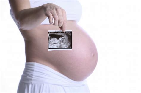 孕28周胎儿缺氧后果